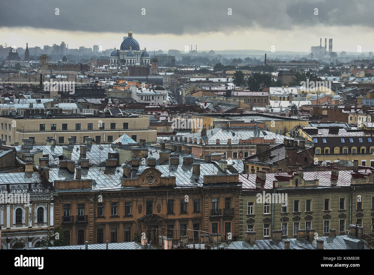 Panorama de Saint-Pétersbourg à partir d'une vue à vol d'oiseau. Avis de Saint-Pétersbourg à partir d'une vue à vol d'oiseau, de la Russie, à midi, le soleil au zénith, paysage urbain Banque D'Images