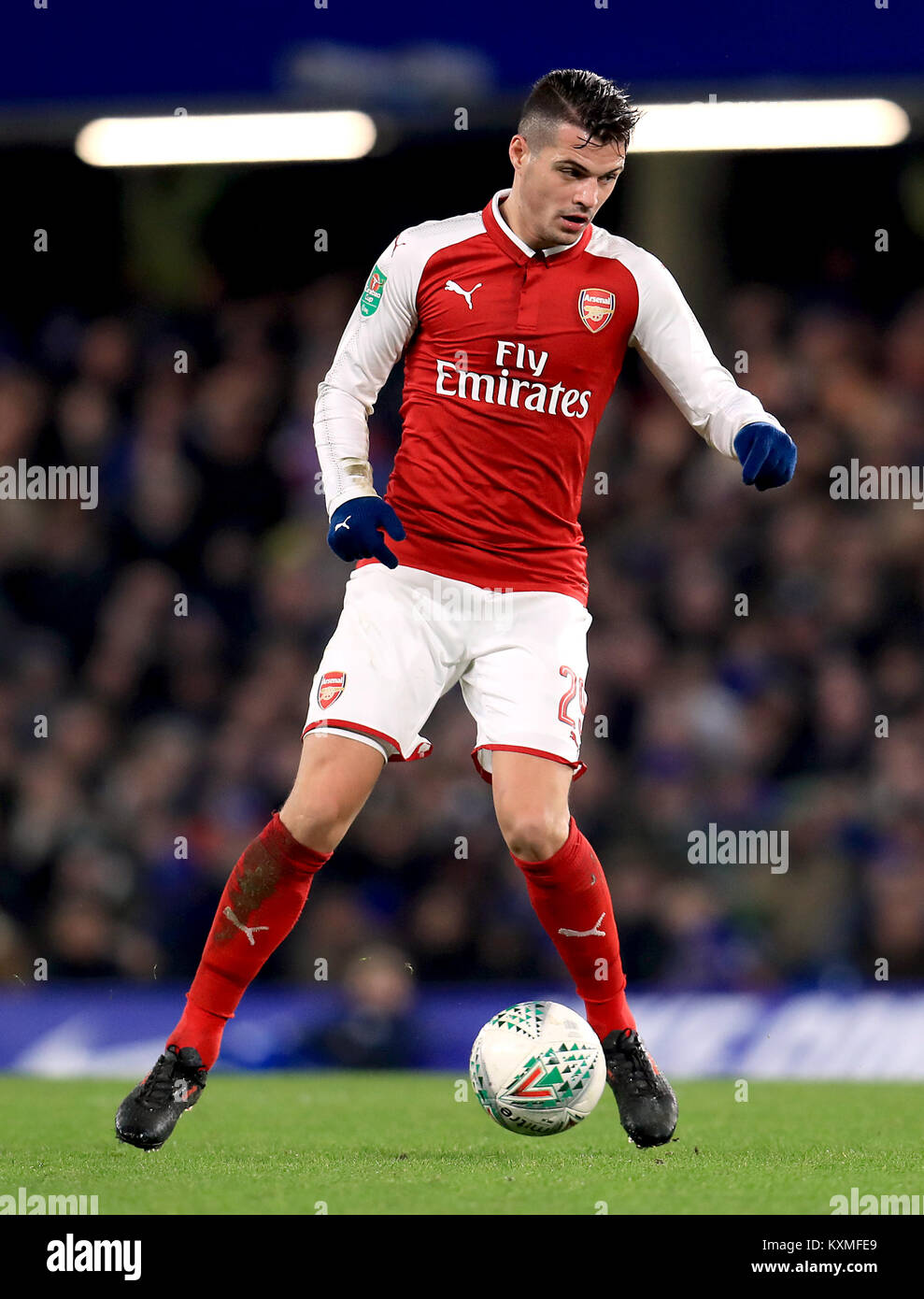 Arsenal's Granit Xhaka lors de la demi-finale de la Carabao Cup, match de la première jambe au Stamford Bridge, Londres. APPUYEZ SUR ASSOCIATION photo. Date de la photo: Mercredi 10 janvier 2018. Voir PA Story FOOTBALL Chelsea. Le crédit photo devrait se lire comme suit : Mike Egerton/PA Wire. RESTRICTIONS : aucune utilisation avec des fichiers audio, vidéo, données, listes de présentoirs, logos de clubs/ligue ou services « en direct » non autorisés. Utilisation en ligne limitée à 75 images, pas d'émulation vidéo. Aucune utilisation dans les Paris, les jeux ou les publications de club/ligue/joueur unique. Banque D'Images