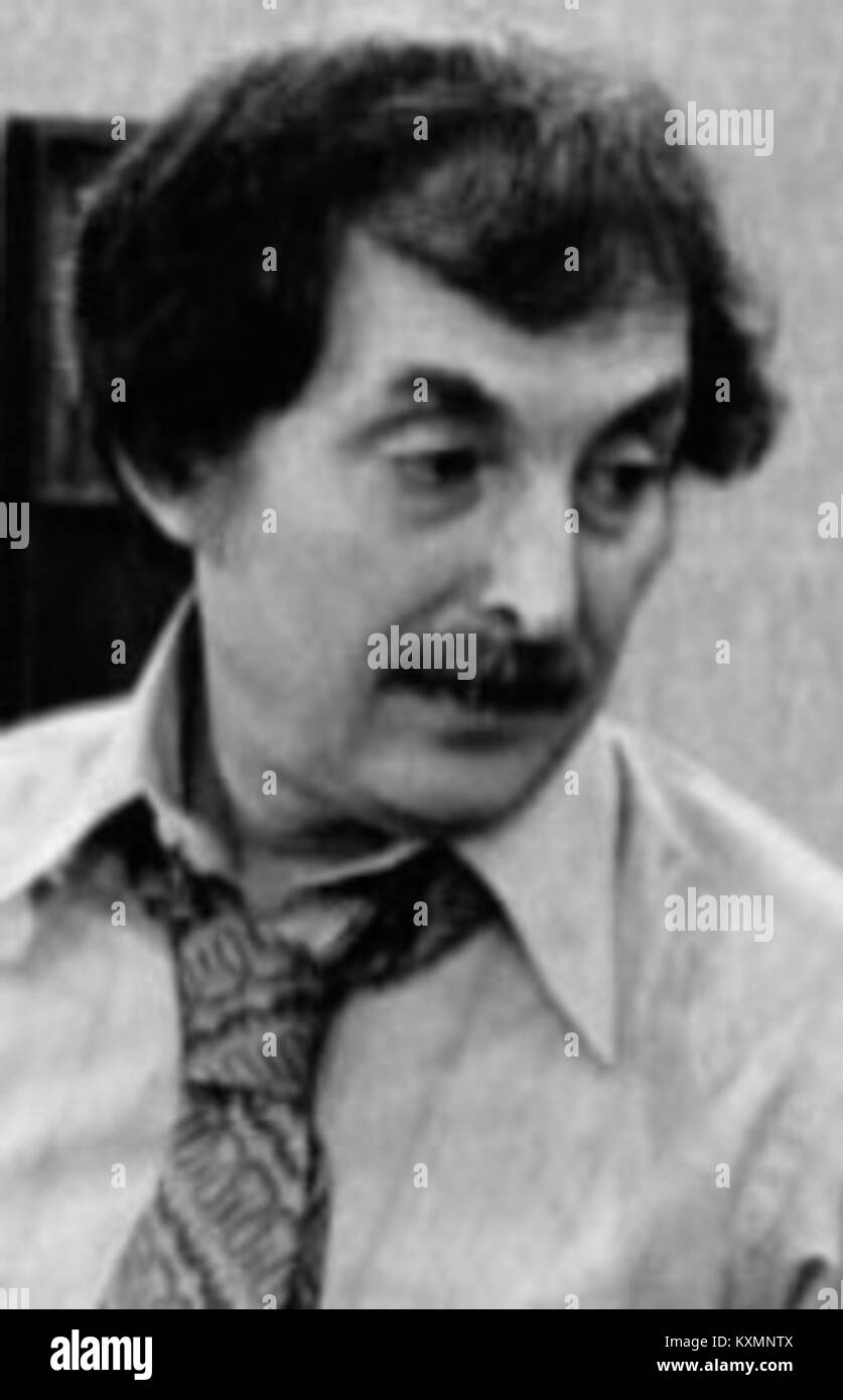 Portrait recadré de Bill Macy montrant les traits du visage et la tenue vestimentaire, reflétant son apparence dans un contexte historique. Banque D'Images