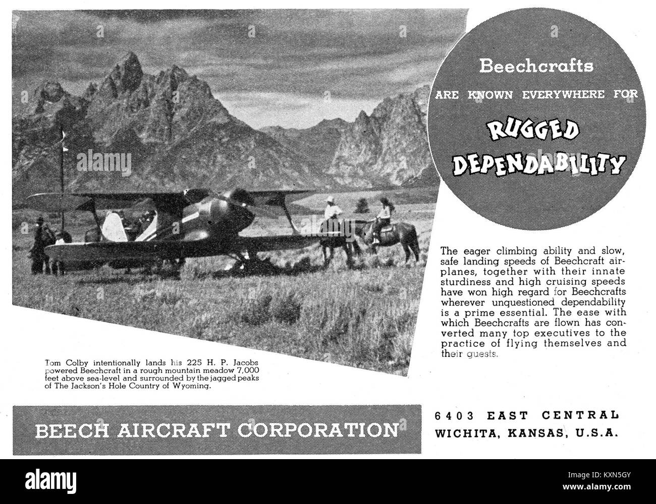 Le Beech Aircraft Model 17 'Staggerwing' de 1937 est un avion classique avec un design distinctif en forme d'aile de mouette inversée. Il a joué un rôle important dans l'histoire de l'aviation, en particulier dans les années 1930 Banque D'Images