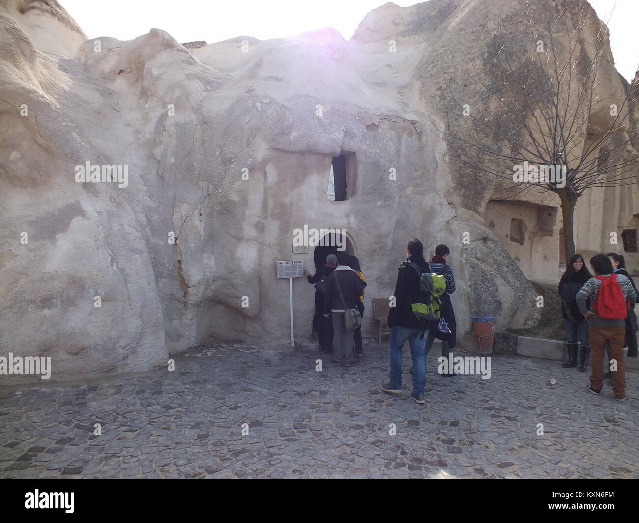 L'entrée de la chapelle Basil Aziz, un site historique probablement situé dans une région avec une signification religieuse. Il est associé à l'histoire architecturale et religieuse. Banque D'Images