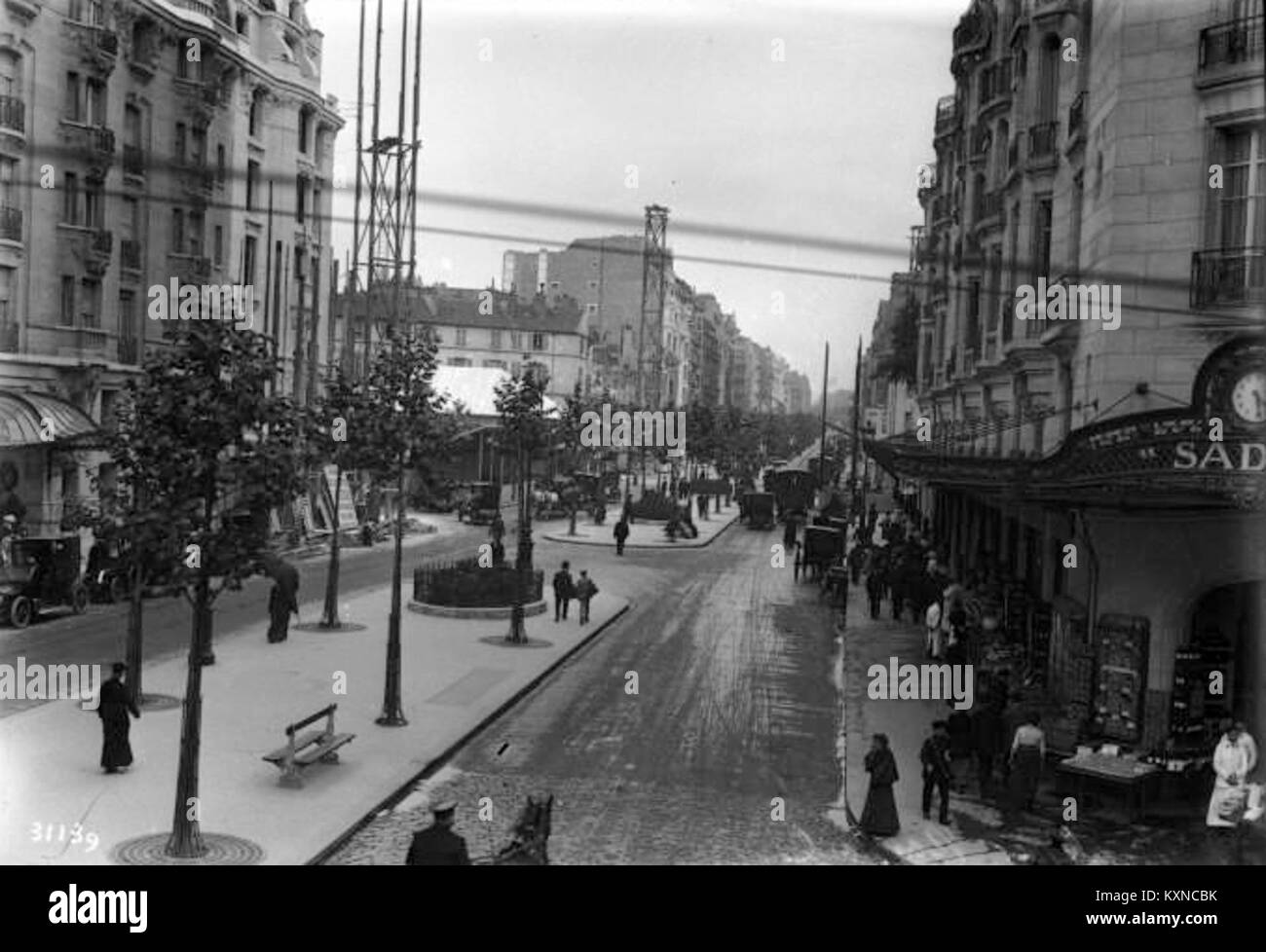 Paris boulevard raspail Banque d'images noir et blanc - Alamy