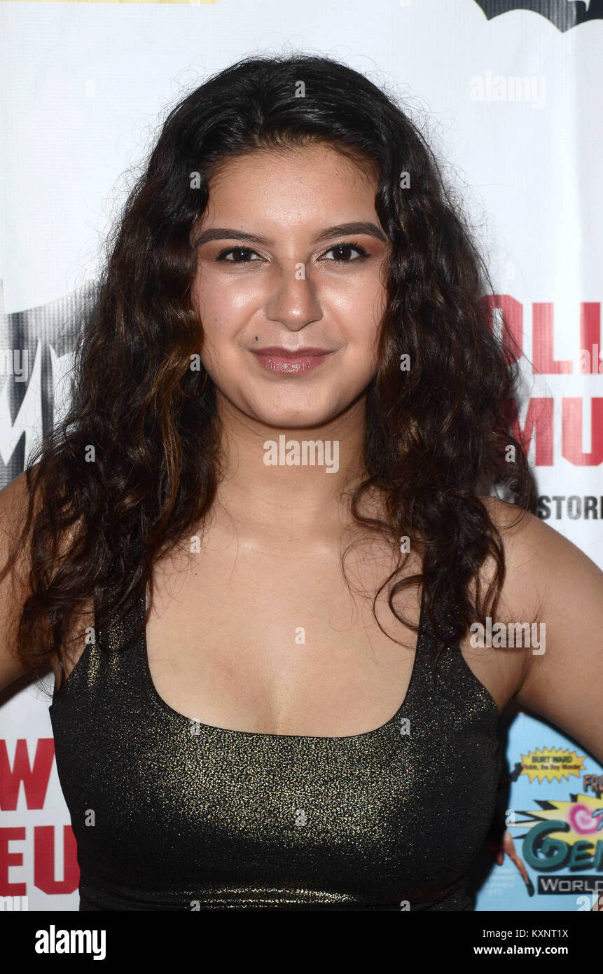 Hollywood, CA. 10 janvier, 2018. L'Amber Romero à la '66 Batman Batman et ouverture de l'exposition rétrospective de la nuit sur le célèbre musée d'Hollywood à Hollywood, Californie le 10 janvier 2018. Crédit : David Edwards/media/Alamy Punch Live News Banque D'Images