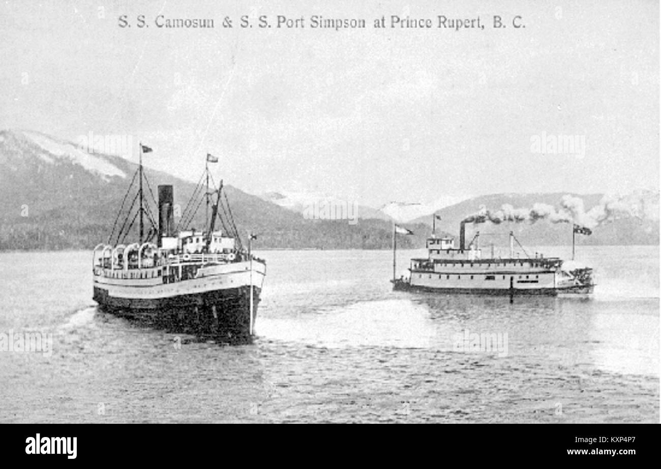 Photographie historique montrant les navires à vapeur Camosun et Port Simpson amarrés à Prince Rupert, en Colombie-Britannique, illustrant les premiers transports maritimes. Banque D'Images