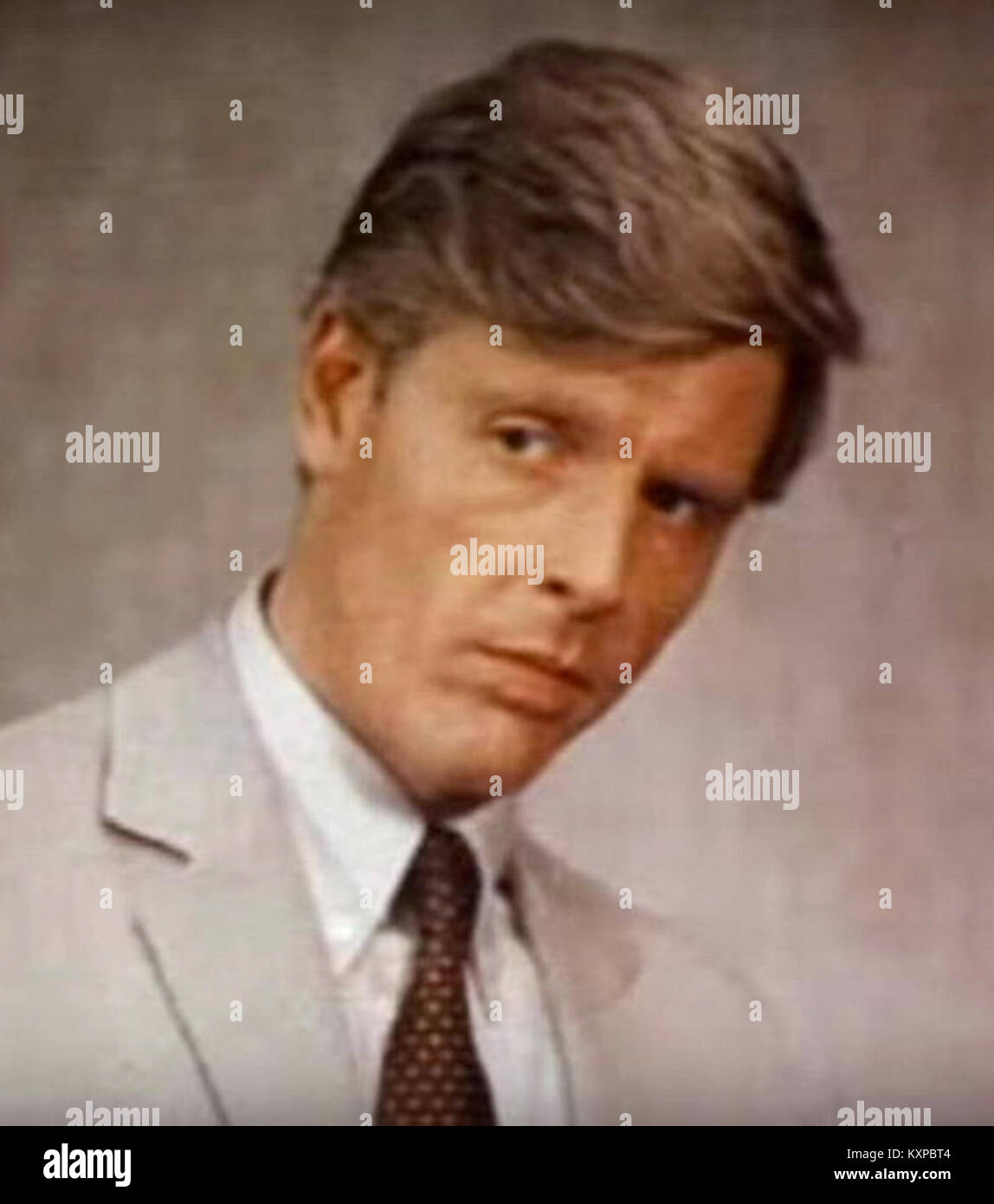 Une photo du film de 1973 *le jour du Jackal*, montrant l'acteur Edward Fox dans le rôle de l'assassin. Le film adapte le roman de Frederick Forsyth sur un complot d’assassinat politique en France. Banque D'Images