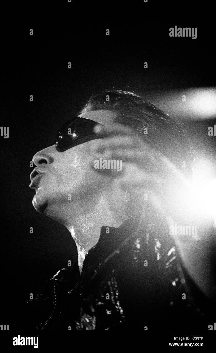 Le chanteur Bono de U2 en live au Palais des Sports à Mexico en 23 novembre 1992 RTAceves MediaPunch / PAS DE MEXIQUE Banque D'Images