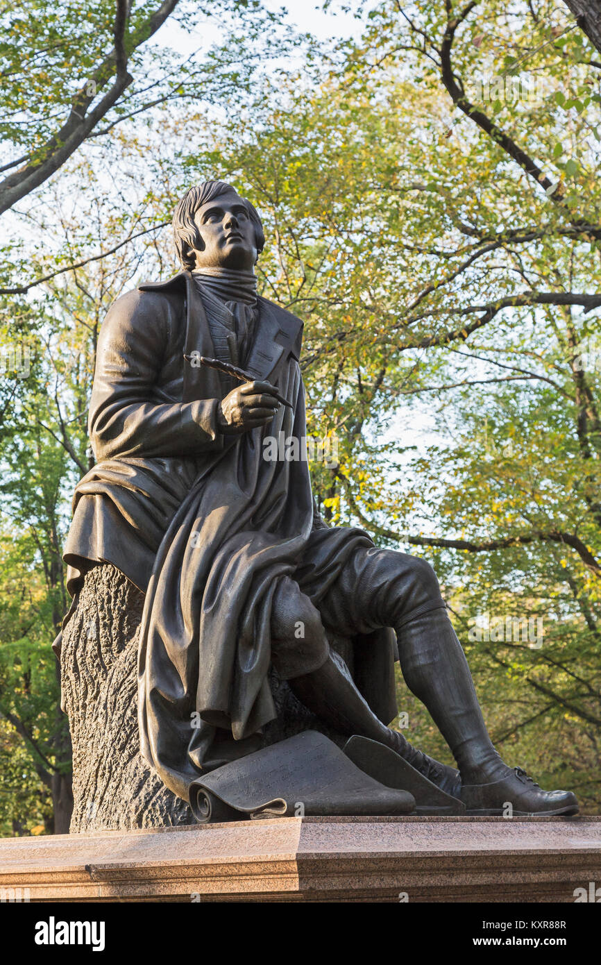 New York, État de New York, États-Unis d'Amérique. Statue dans Central Park du poète écossais Robert Burns, 1759-1796. Banque D'Images