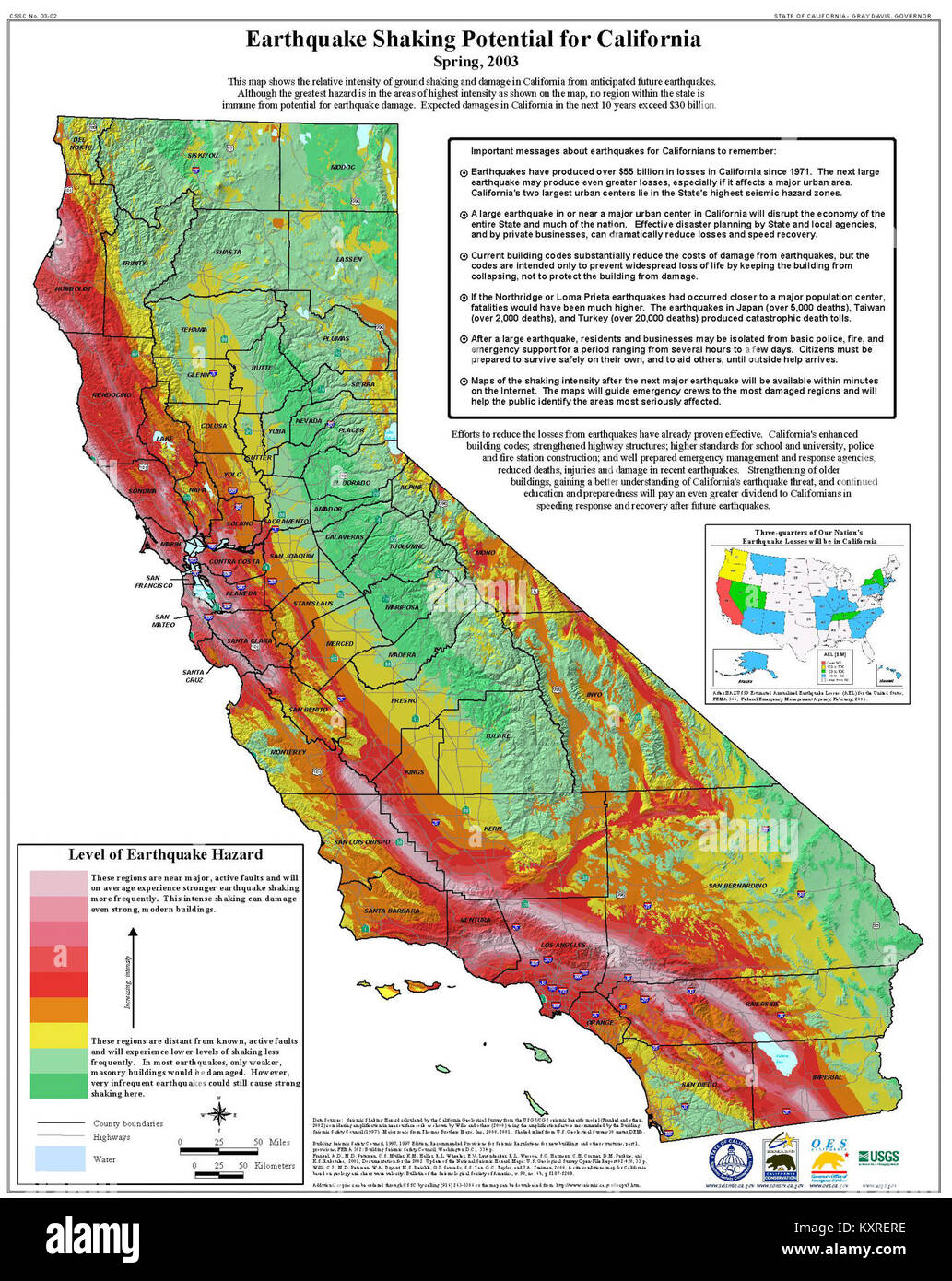 Un rapport du California Department of conservation analysant le potentiel de tremblement de terre, les zones de failles et les niveaux de risque sismique dans les régions géographiques de la Californie. Banque D'Images