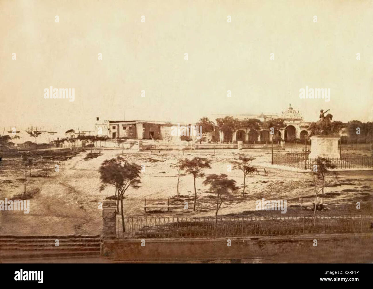 Une représentation de 1862 du champ de mars à Paris, montrant sa transition d'un terrain d'entraînement militaire à un parc public central à la vie civique et à l'histoire française. Banque D'Images