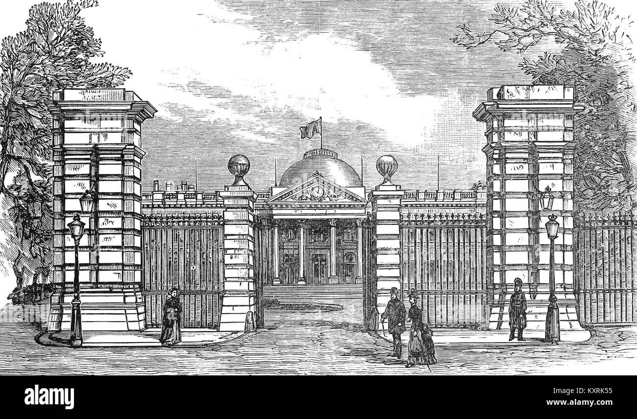 Photographie du château royal de Laeken près de Bruxelles, Belgique, prise en 1890. Le château sert de résidence officielle à la famille royale belge et est un exemple d'architecture néoclassique du XVIIIe siècle entourée de vastes jardins. Banque D'Images