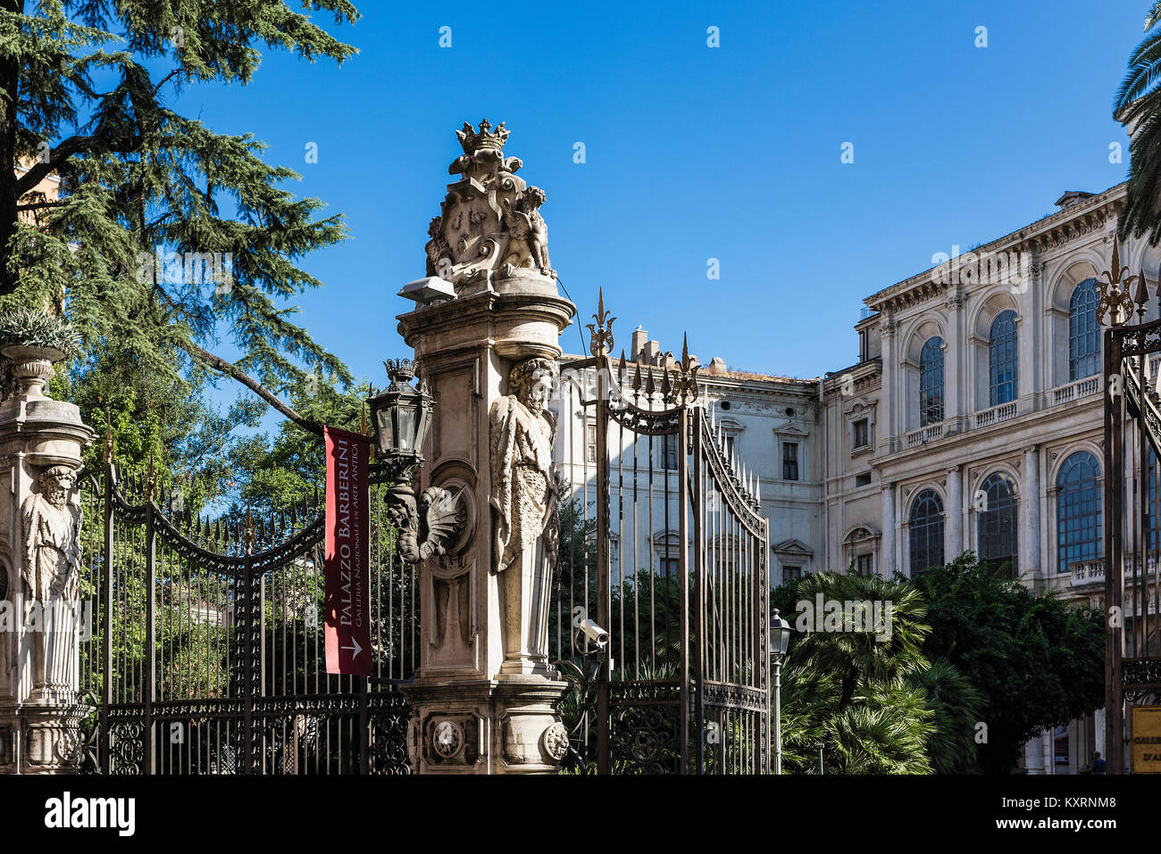 Porte de la Galleria Nazionale d'Arte Antica au Palazzo Barberini, Rome, Italie. Banque D'Images