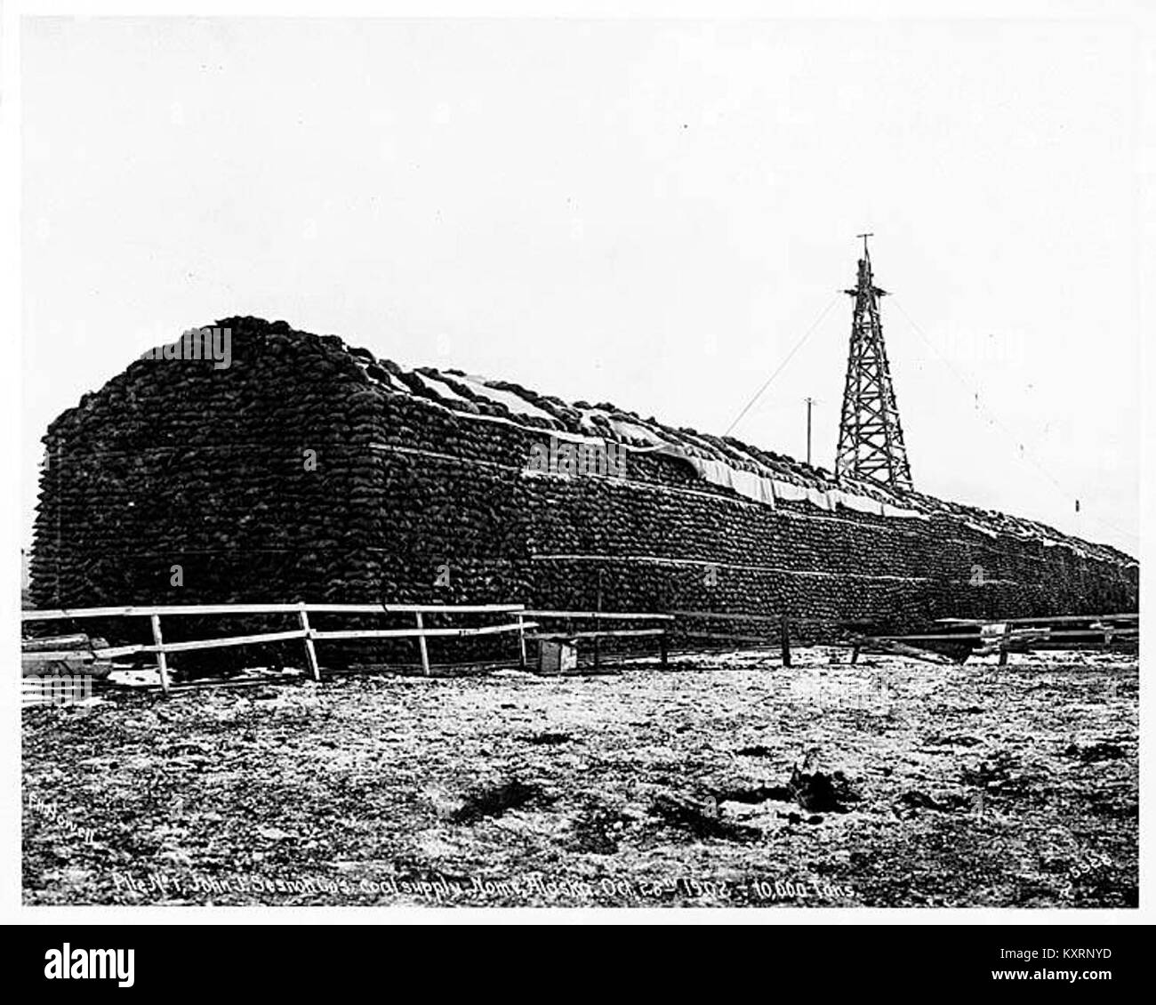 Pile de charbon, John J Sesnon Co, 28 octobre 1907, à Nome, NOWELL (238) Banque D'Images