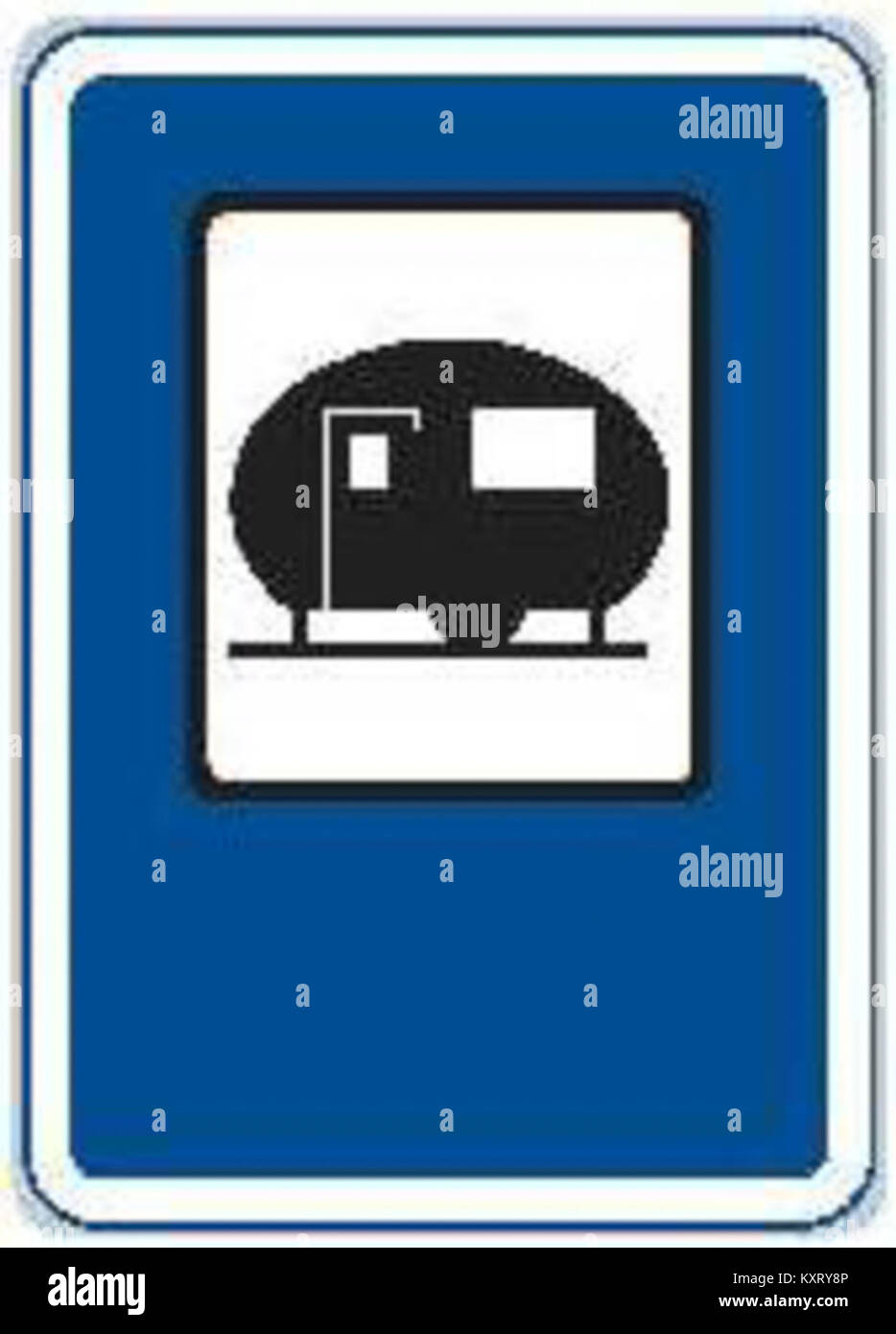 Un camping pour caravanes résidentielles situé en République tchèque, offrant des installations pour l'hébergement en plein air et les séjours temporaires pour les voyageurs et les touristes. Banque D'Images