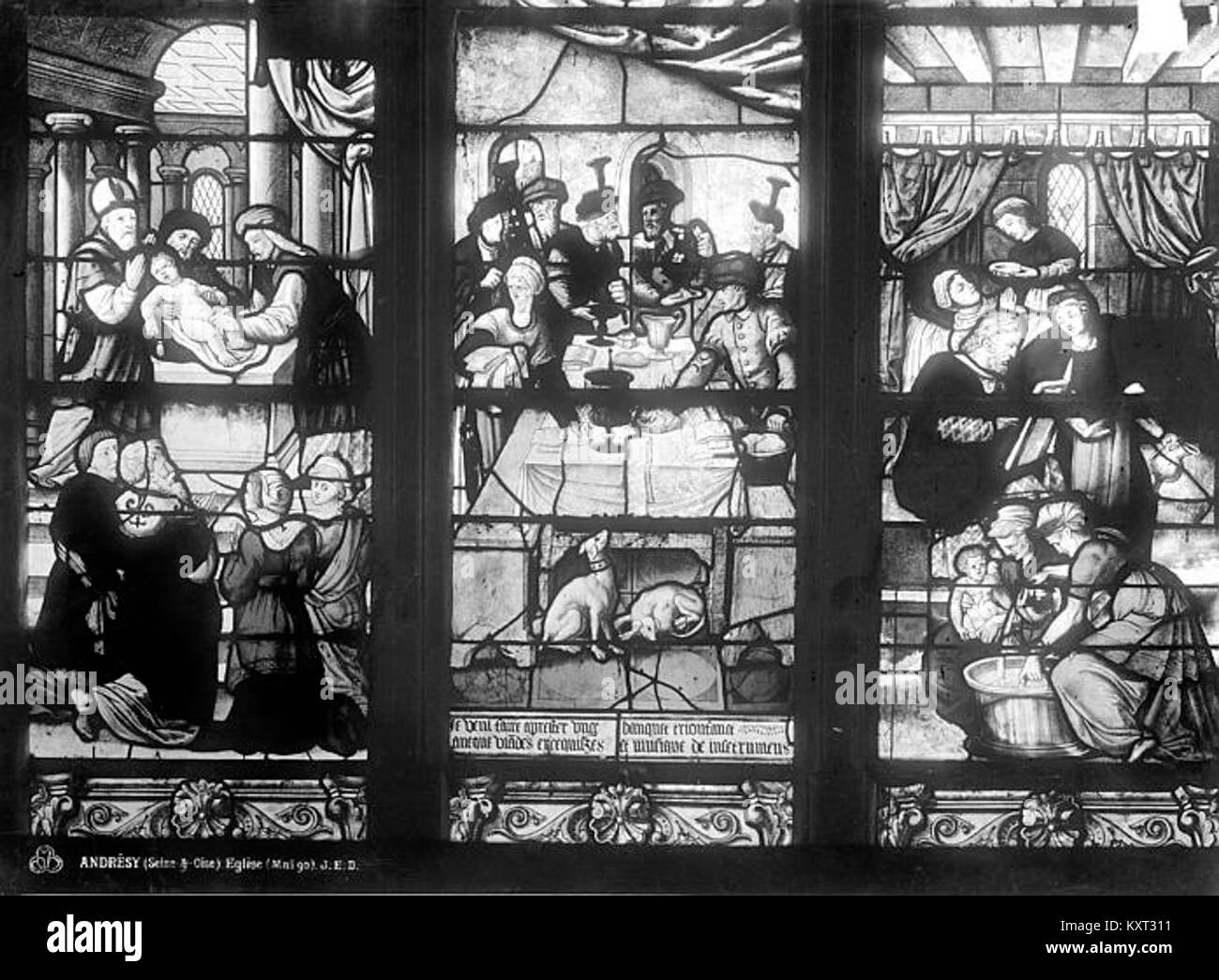 Cette image montre un vitrail de l'Eglise Saint-Germain à Andrésy, mettant en valeur la complexité du design et de l'artisanat de l'œuvre, conservée à la Médiathèque de l'architecture et du patrimoine. Banque D'Images