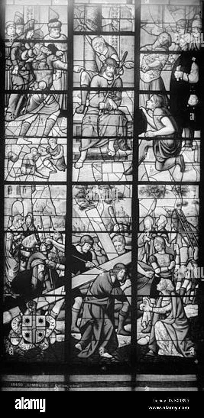 Les vitraux de l'église Saint-Pierre de Limours, en France, représentent des scènes de la passion du Christ, représentant un exemple clé de l'art et de l'artisanat religieux français en vitrail. Banque D'Images