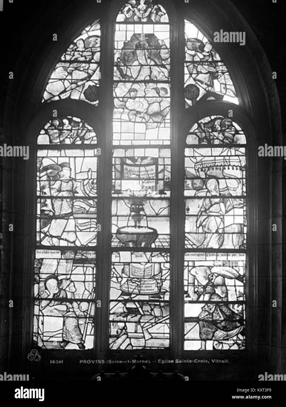 Un vitrail documenté (vitrail) de l'Eglise Sainte-Croix à Provins, conservé dans la collection Médiathèque de l'architecture et du patrimoine. Banque D'Images