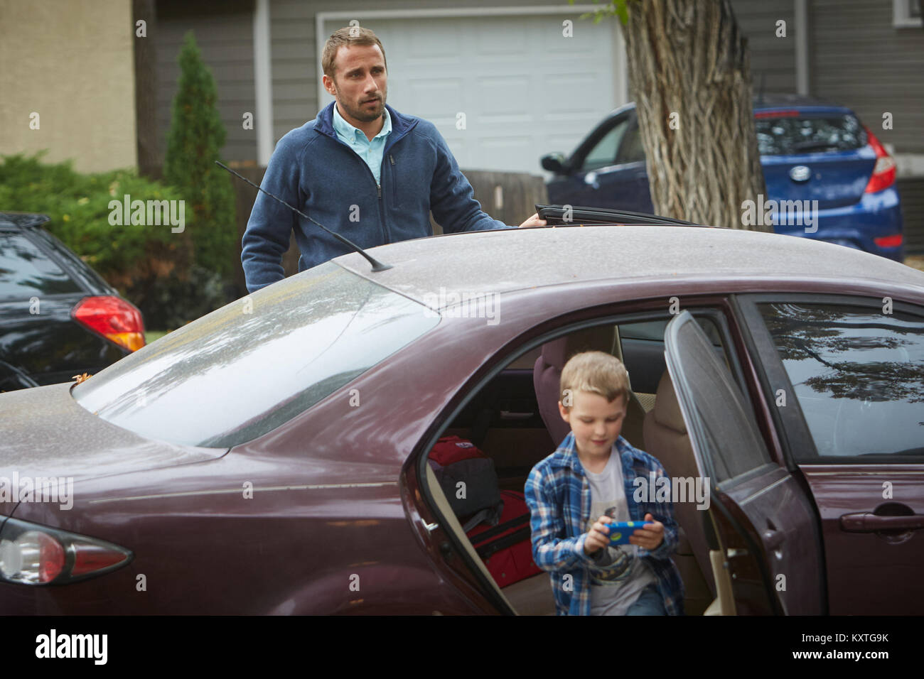 DATE DE SORTIE : Septembre 29, 2017 Title : Retour à la Bourgogne STUDIO : Directeur : Netflix Ritesh Batra PLOT : Fonda et Redford sera la vedette comme Addie Moore et Louis Waters, un veuf et veuve qui ont vécu à côté de l'autre pendant des années. La paire n'ont presque pas de relation, mais que toutes les modifications quand Addie tente de faire un lien avec son voisin. Avec : Matthias Schoenaerts comme gène, IAIN ARMITAGE comme Jamie. (Crédit Image : ©/Netflix Entertainment Photos) Banque D'Images