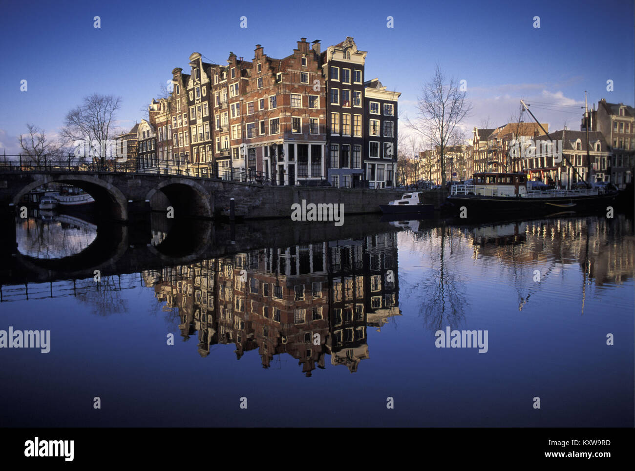 Les Pays-Bas, Amsterdam, âge d'or des maisons à canal appelé Brouwersgracht. UNESCO World Heritage Site. 17e siècle. Banque D'Images