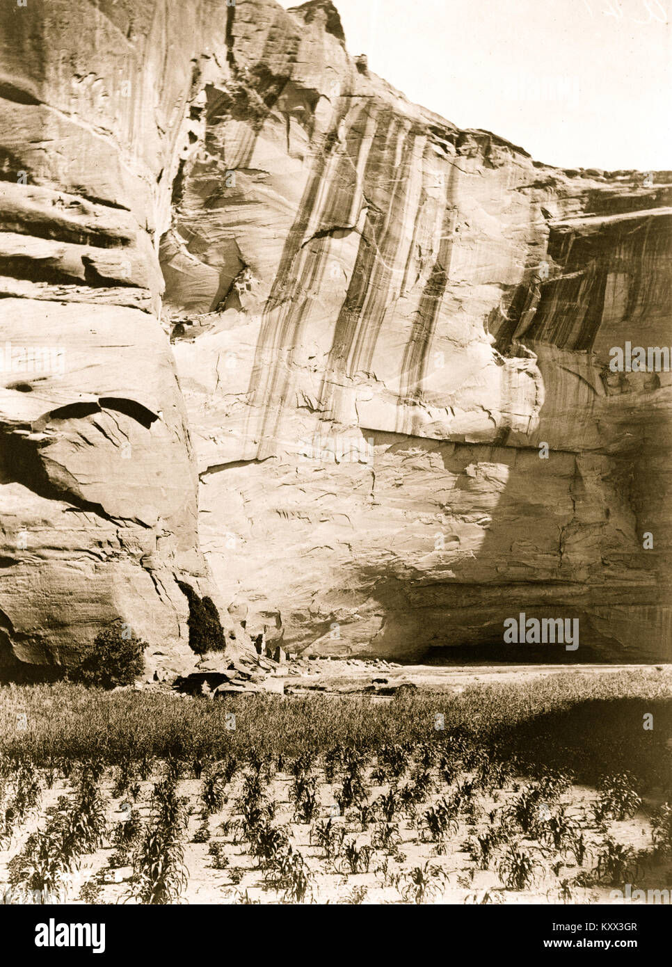 Hier et aujourd'hui--Navajo. Antelope Canyon del Muerto, ruine Banque D'Images
