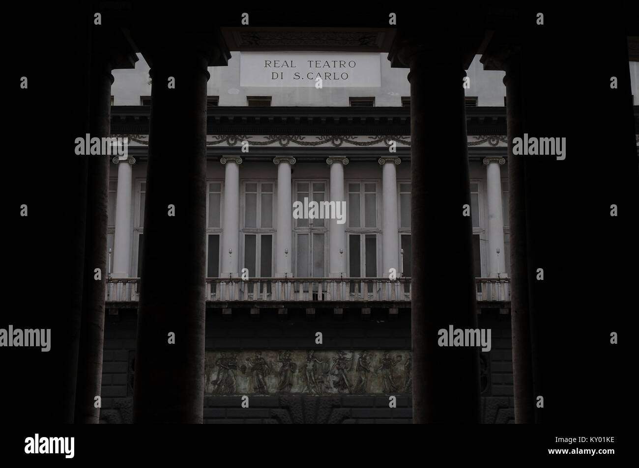 Façade, le Théâtre San Carlo, 2013, Napolis, Italie. Banque D'Images