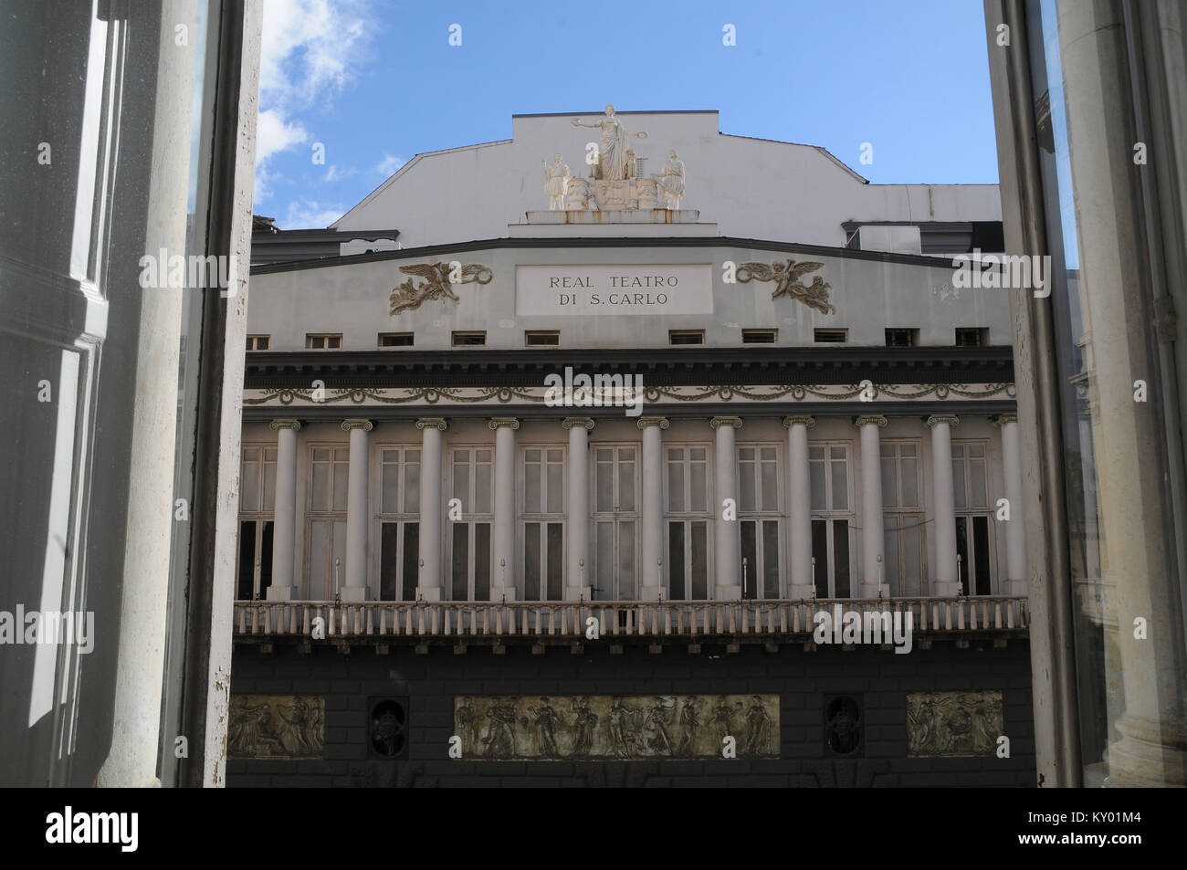 Façade, le Théâtre San Carlo, 2013, Napolis, Italie. Banque D'Images