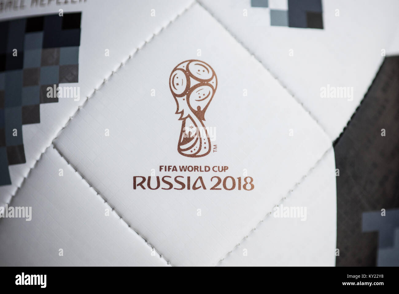 Matchball officiel pour la Coupe du Monde de la Fifa 2018. Football Adidas Telstar. Banque D'Images