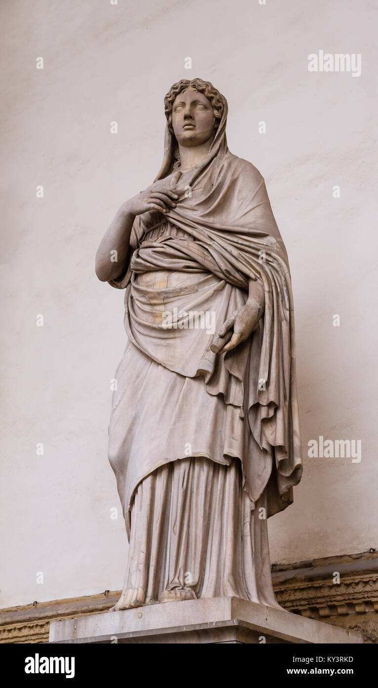 Statue de l'un de l'enlèvement des dans la Loggia dei Lanzi près du Palazzo Vecchio Banque D'Images