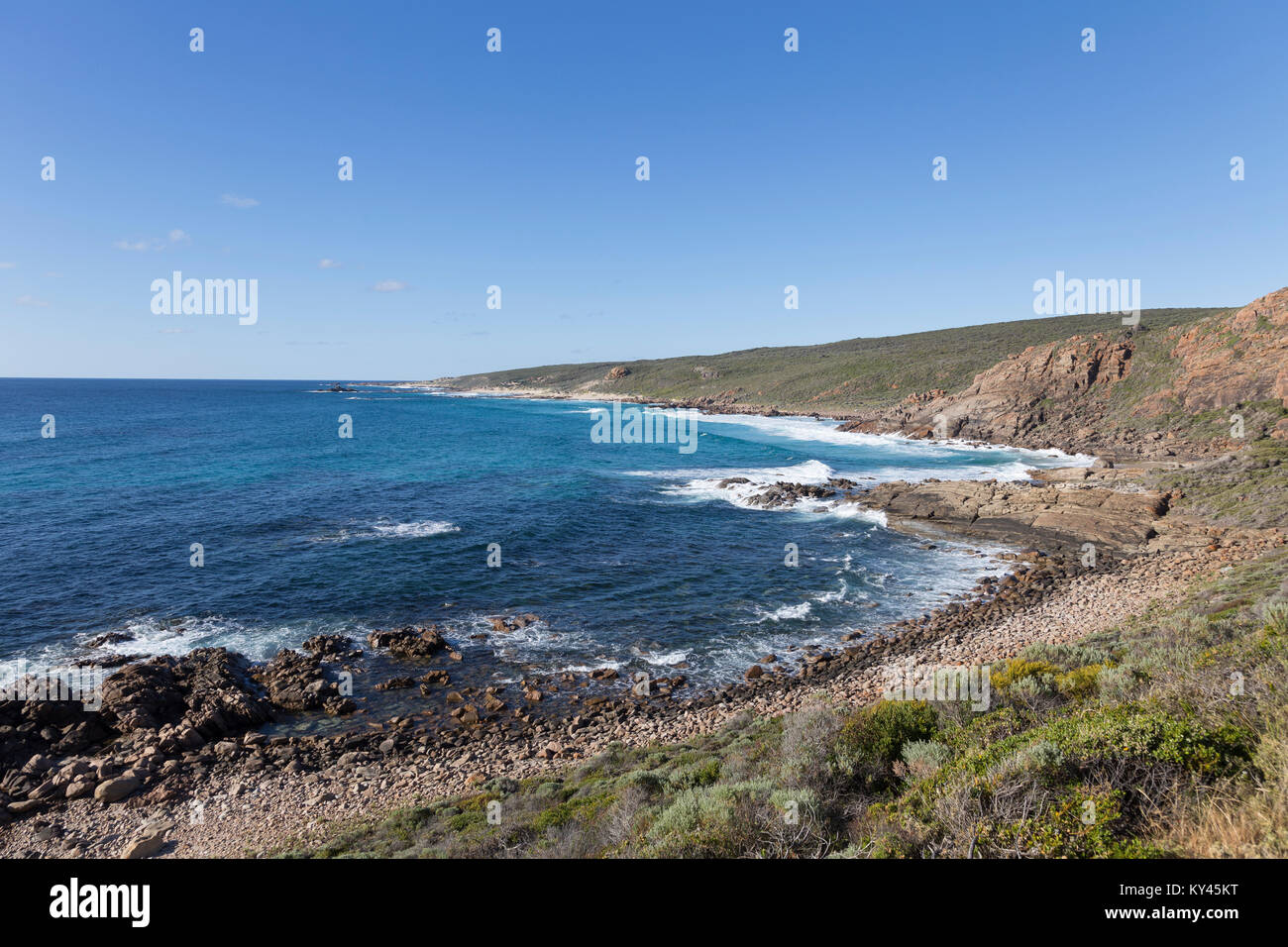 Le spectaculaire littoral vers le nord-est de près de Sugarloaf Rock, Cape Naturaliste, près de Lancaster, dans l'ouest de l'Australie Banque D'Images