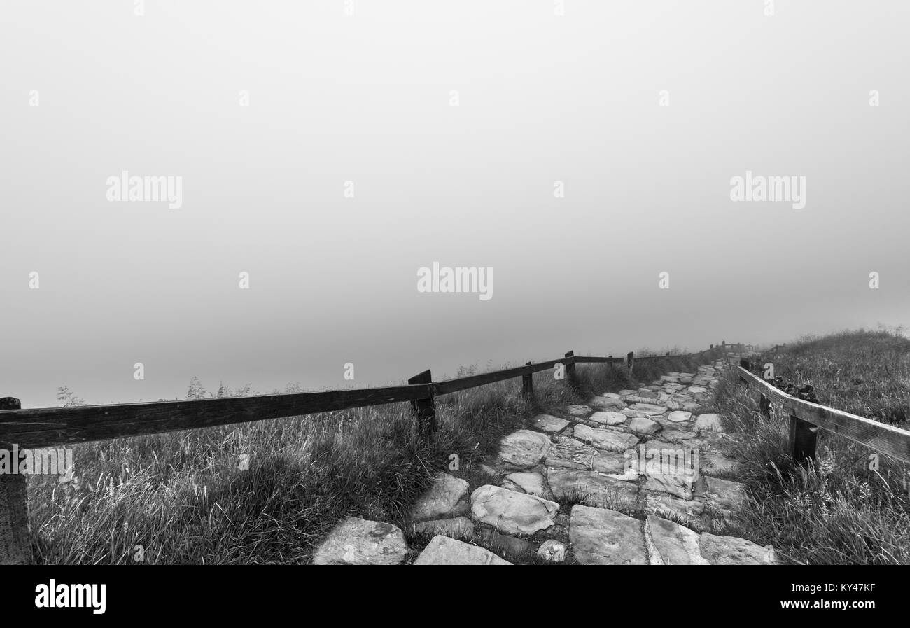 Mam Tor étapes dans les nuages - Peak District Banque D'Images