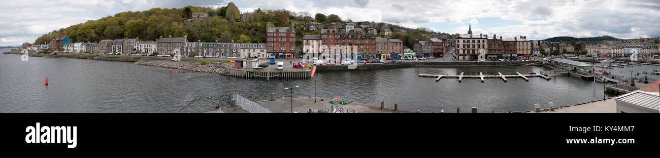 Port Rothesay panorama Bay, île de Bute,mont Stuart road à la rue Victoria Street vue depuis le ferry de l'île Royaume Uni Banque D'Images