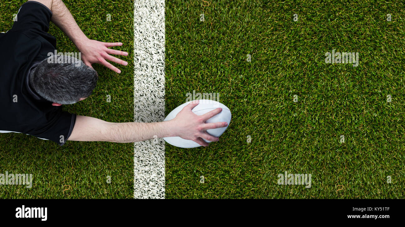 Image composite d'un joueur de rugby d'une notation essayez Banque D'Images