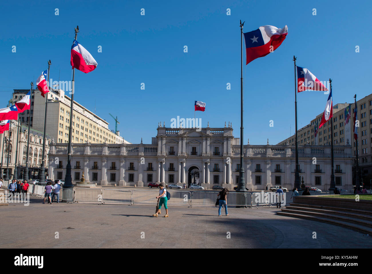 Palais la moneda et Plaza de la Constitucion, Santiago, Chili. Les bureaux du président du Chili. Banque D'Images