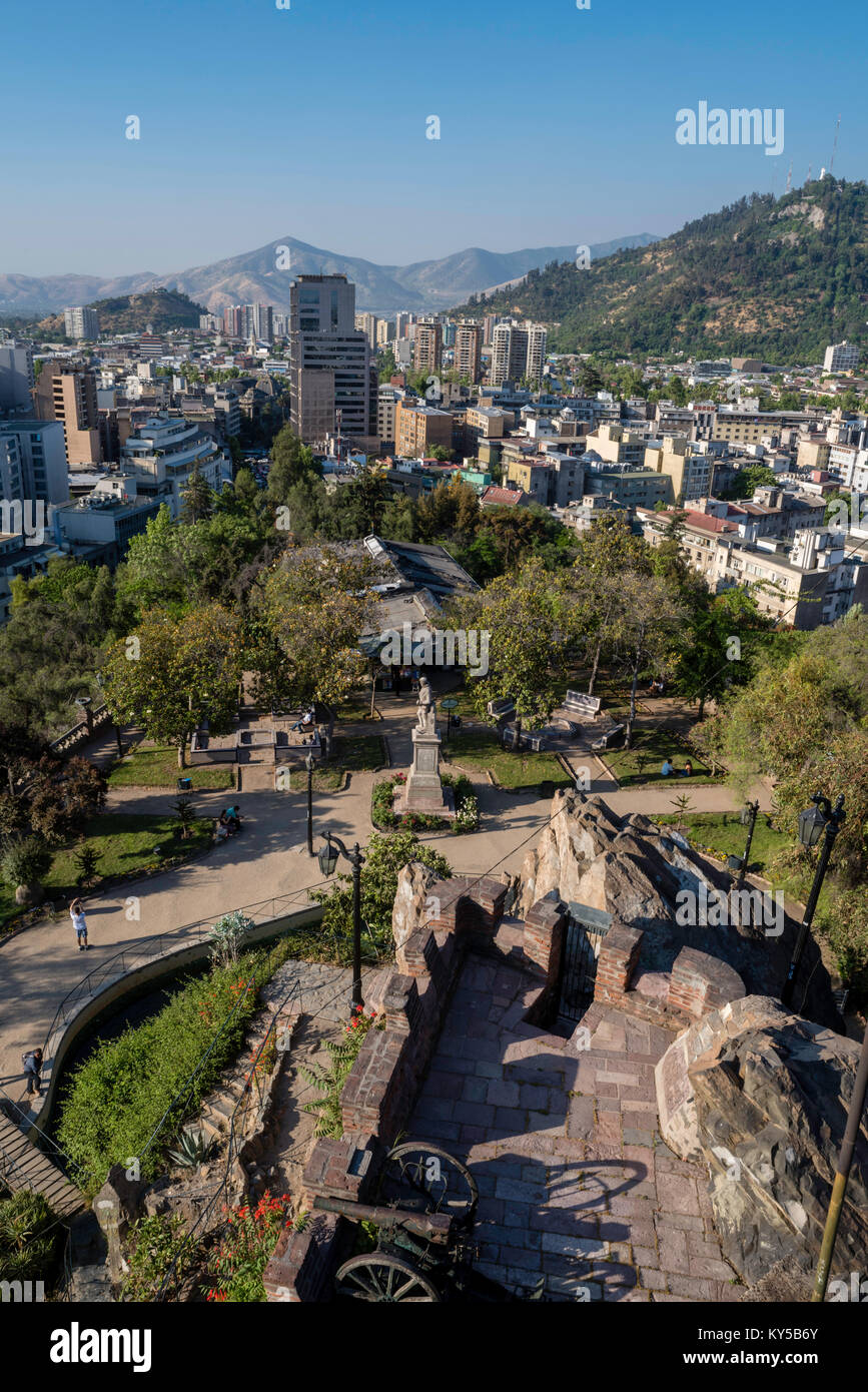 Vue du Cerro San Cristóbal de Cerro Santa Lucia, Santiago, Chili. Banque D'Images