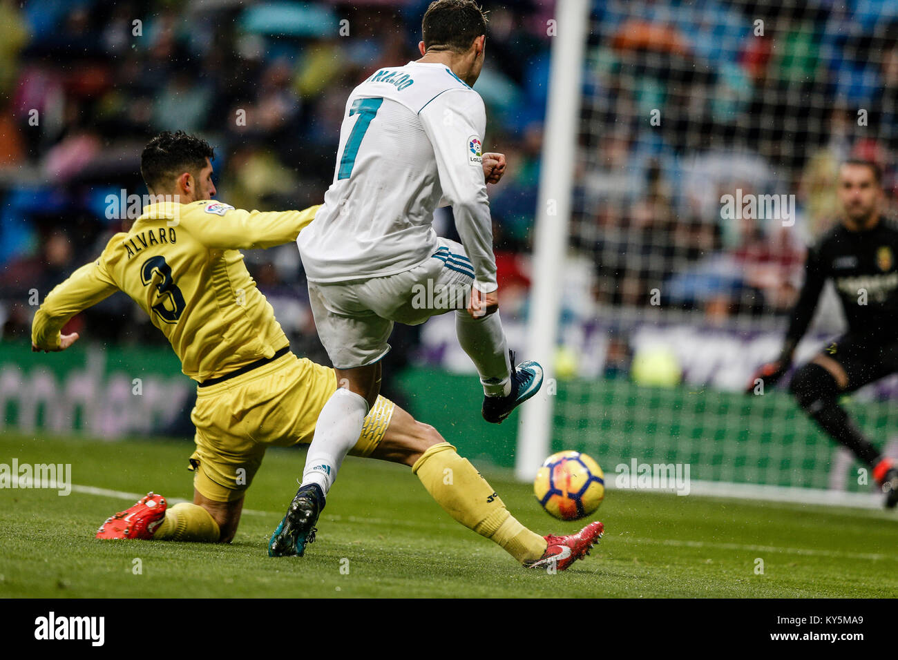 Cristiano Ronaldo (Real Madrid). La Liga match entre Real Madrid vs FC Villerreal au Santiago Bernabeu à Madrid, Espagne, le 13 janvier 2018. Más Información Gtres Crédit : Comuniación sur ligne, S.L./Alamy Live News Banque D'Images