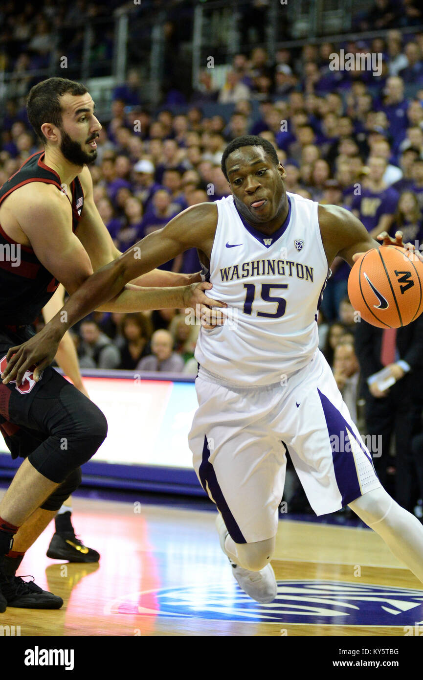 13 janvier 2018:UW center Noé Dickerson (15) disques durs pour le panier de Stanford contre Josh Sharma (20) au cours d'un CIP12 jeu de basket-ball entre les Huskies de Washington et Stanford Cardinal. Le jeu a été joué à Hec Ed Pavilion à Seattle, WA. Jeff Halstead/CSM Banque D'Images