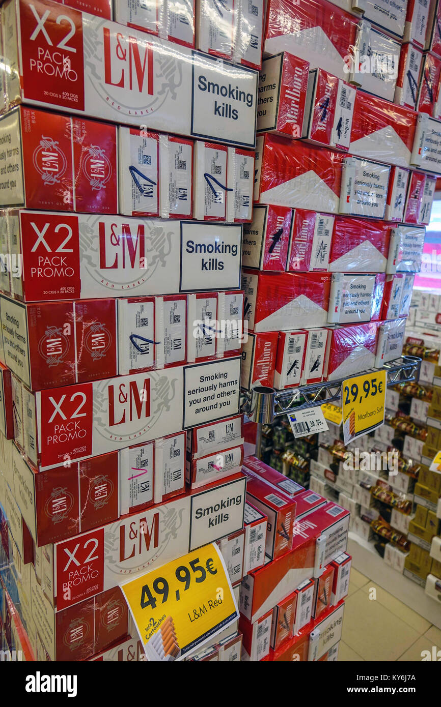 Duty free marlboro Banque de photographies et d’images à haute