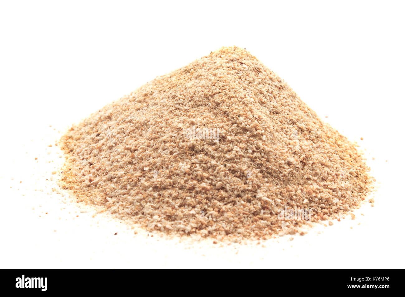 Pile de chapelure isolated on white Banque D'Images