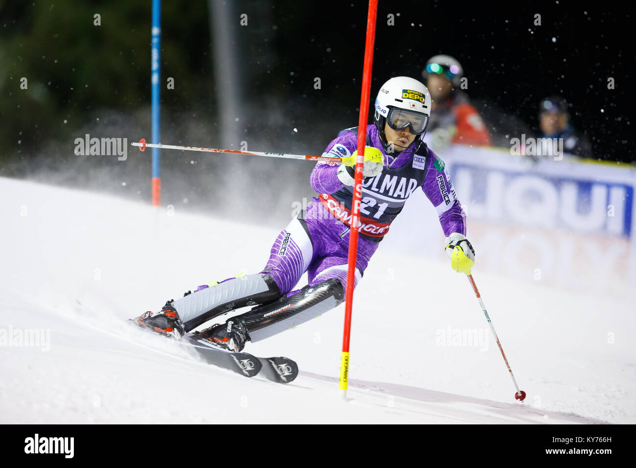 Madonna di Campiglio, Italie 22 décembre 2017. Naoki YUASA (JPN) qui se font concurrence sur les AUDI FIS Coupe du Monde de Ski alpin Slalom sur les 3tre Banque D'Images