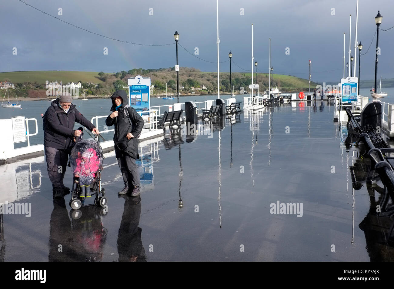 Un jour de pluie par la mer. Banque D'Images