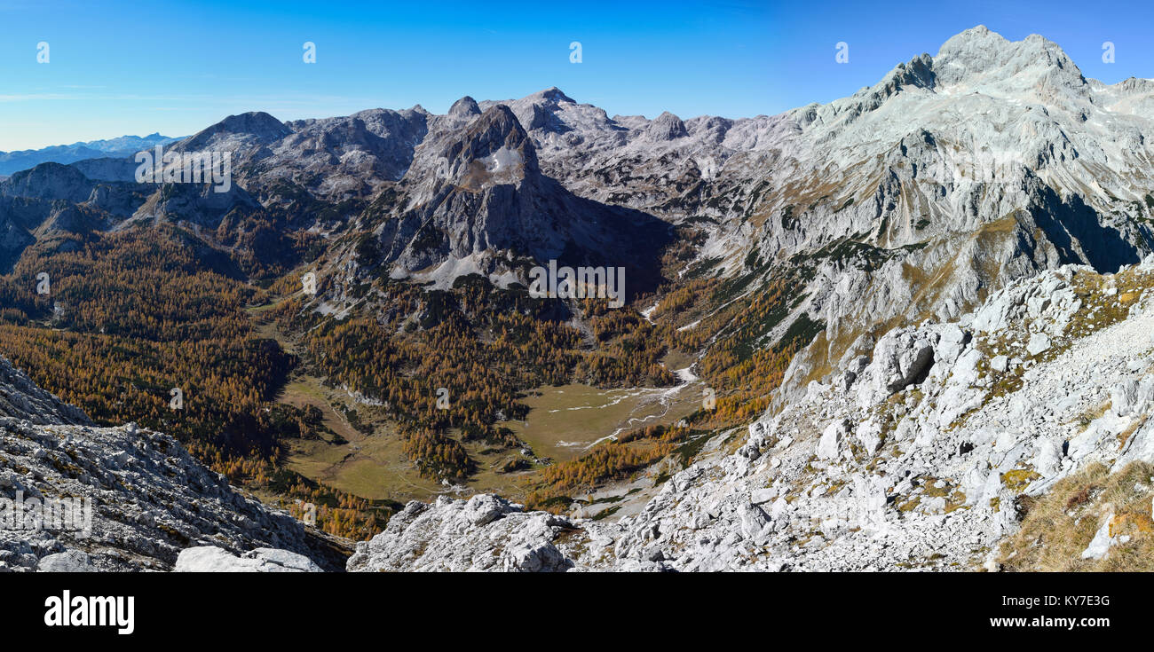 Velo Polje avec le Mont Triglav dans les Alpes Juliennes, en Slovénie Banque D'Images