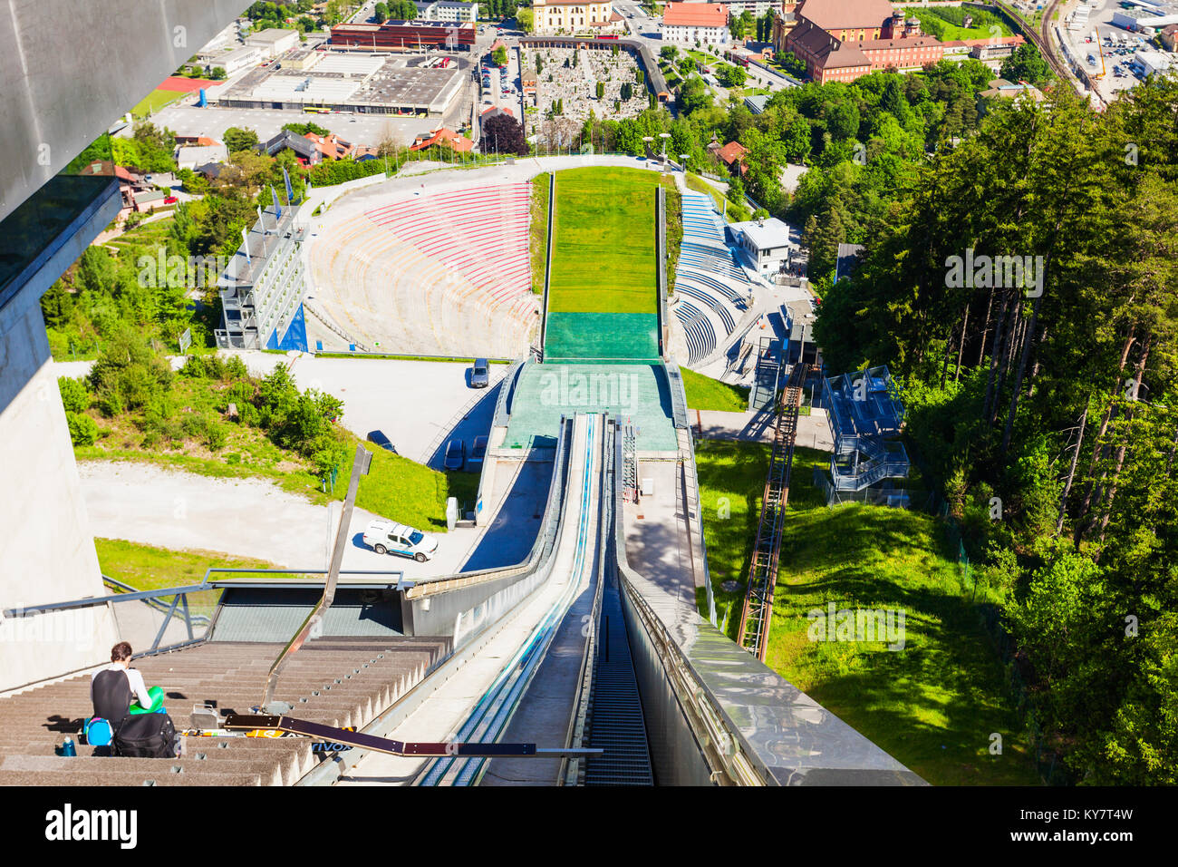 INNSBRUCK, Autriche - 22 MAI 2017 : l'Sprungschanze Bergisel Stadion est un stade de saut à ski de Bergisel hill situé dans à Innsbruck, Autriche Banque D'Images