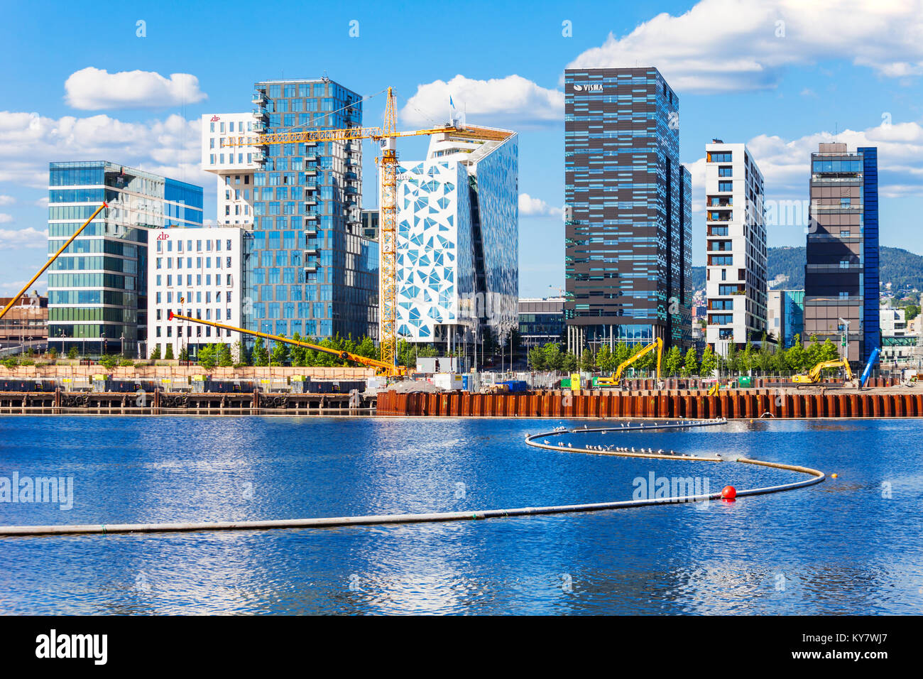 OSLO, Norvège - 20 juillet 2017 : Le projet de code à barres est une section de l'Bjorvika de quartes le Fjord City dans le centre d'Oslo, Norvège Banque D'Images