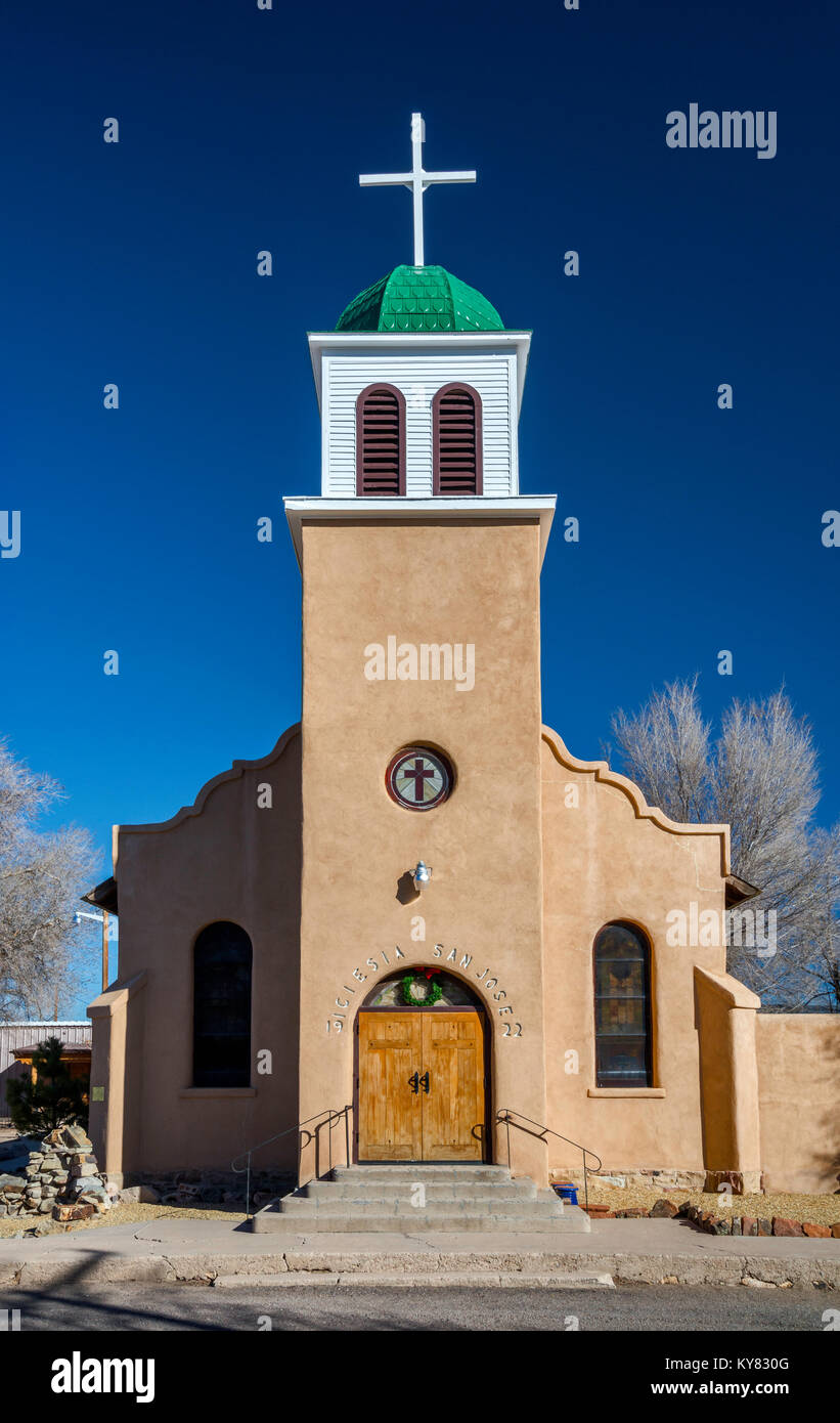 Iglesia San Jose aka Eglise paroissiale Saint-Joseph, 1e Rue, la Turquoise Trail, Los Corrales, New Mexico, USA Banque D'Images