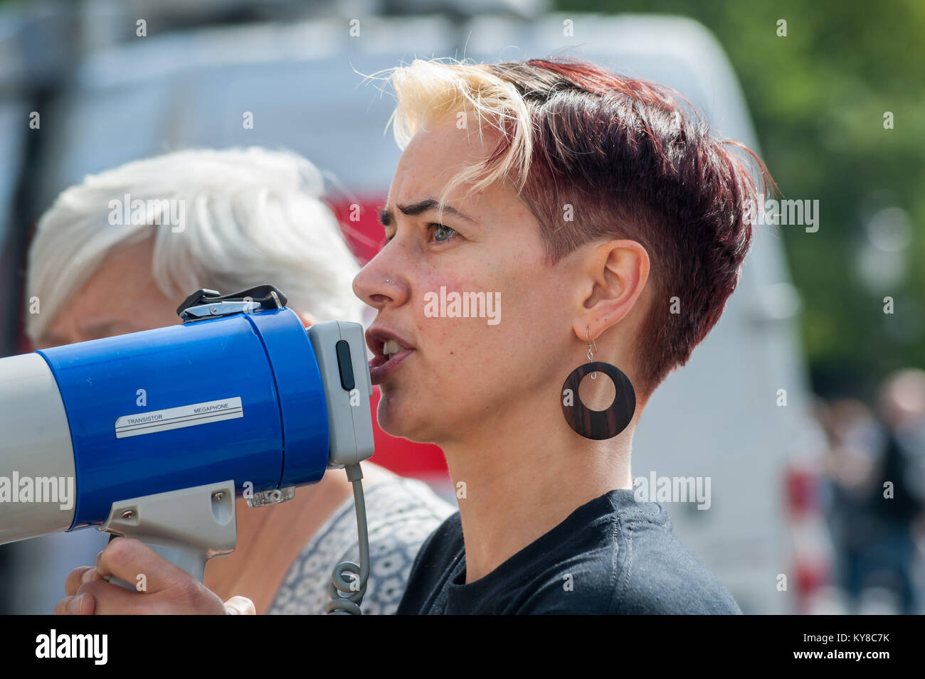 Vicky de la Tate Gallery Equalitate campagne. Il y a privatisation sraff obtenez £3 l'heure de moins pour le même travail, ont des contrats avec l'heure zéro de beaucoup inférieure ou de pensions et de maternité, et qu'indemnités de maladie. Banque D'Images