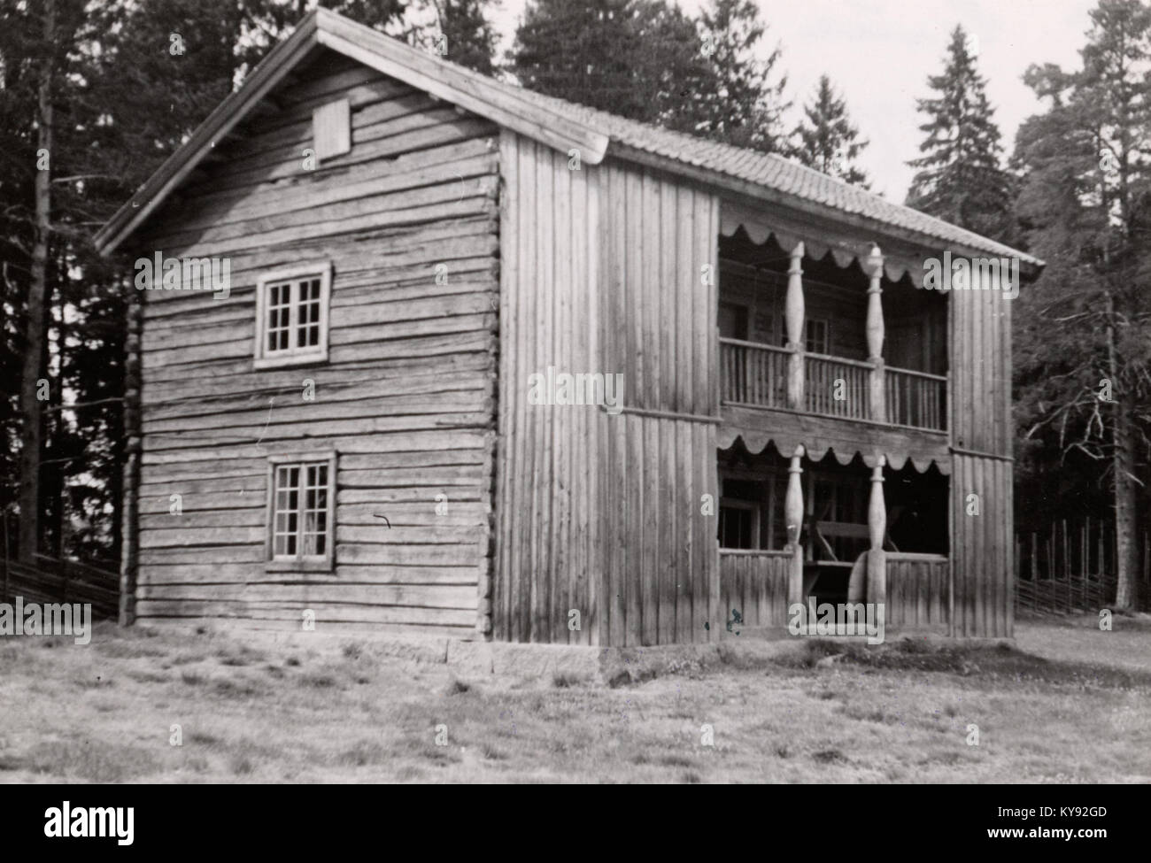 Nygård et Gråbeinmoen sont des établissements ruraux situés à Hedmark, en Norvège, classés par Riksantikvaren pour leur valeur historique et culturelle. Ils mettent en valeur la vie rurale traditionnelle norvégienne et l'architecture. Banque D'Images