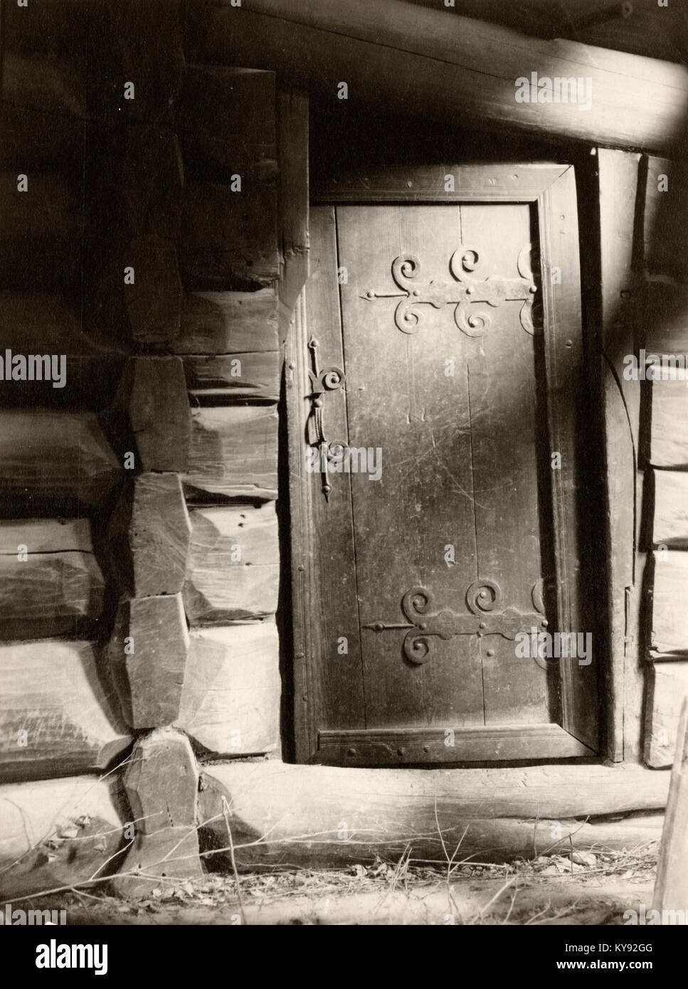 Røysland Øvre à Røisland, Buskerud, Norvège, est une ferme traditionnelle documentée pour son architecture historique, son patrimoine rural et son importance dans la culture norvégienne locale. Banque D'Images