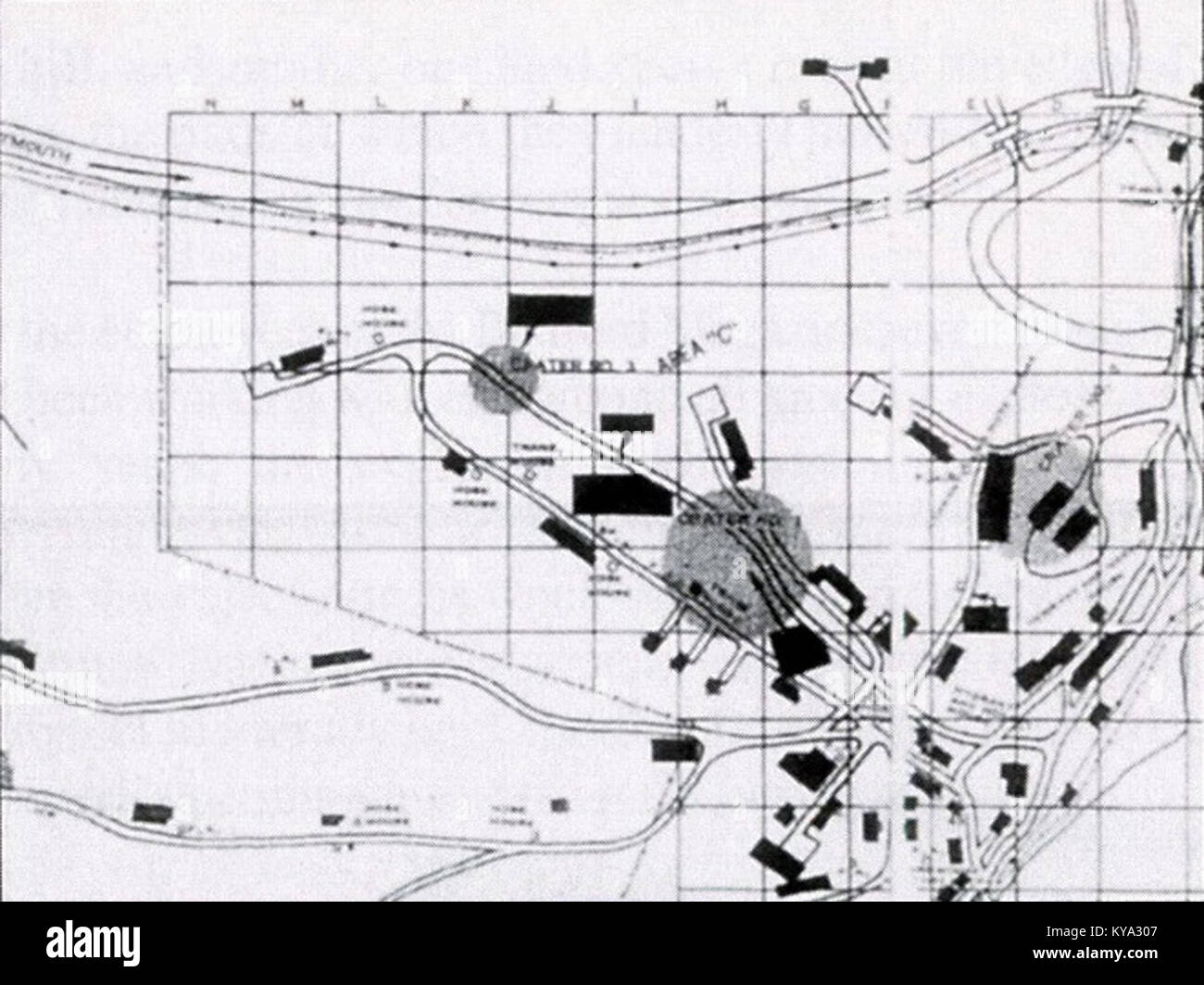 Cette carte montre les conséquences de l'explosion du Bedford Magazine en 1945 à Halifax, en Nouvelle-Écosse, marquant les cratères majeurs, les dommages structurels et l'impact de l'événement sur la collectivité et l'infrastructure locales. Banque D'Images