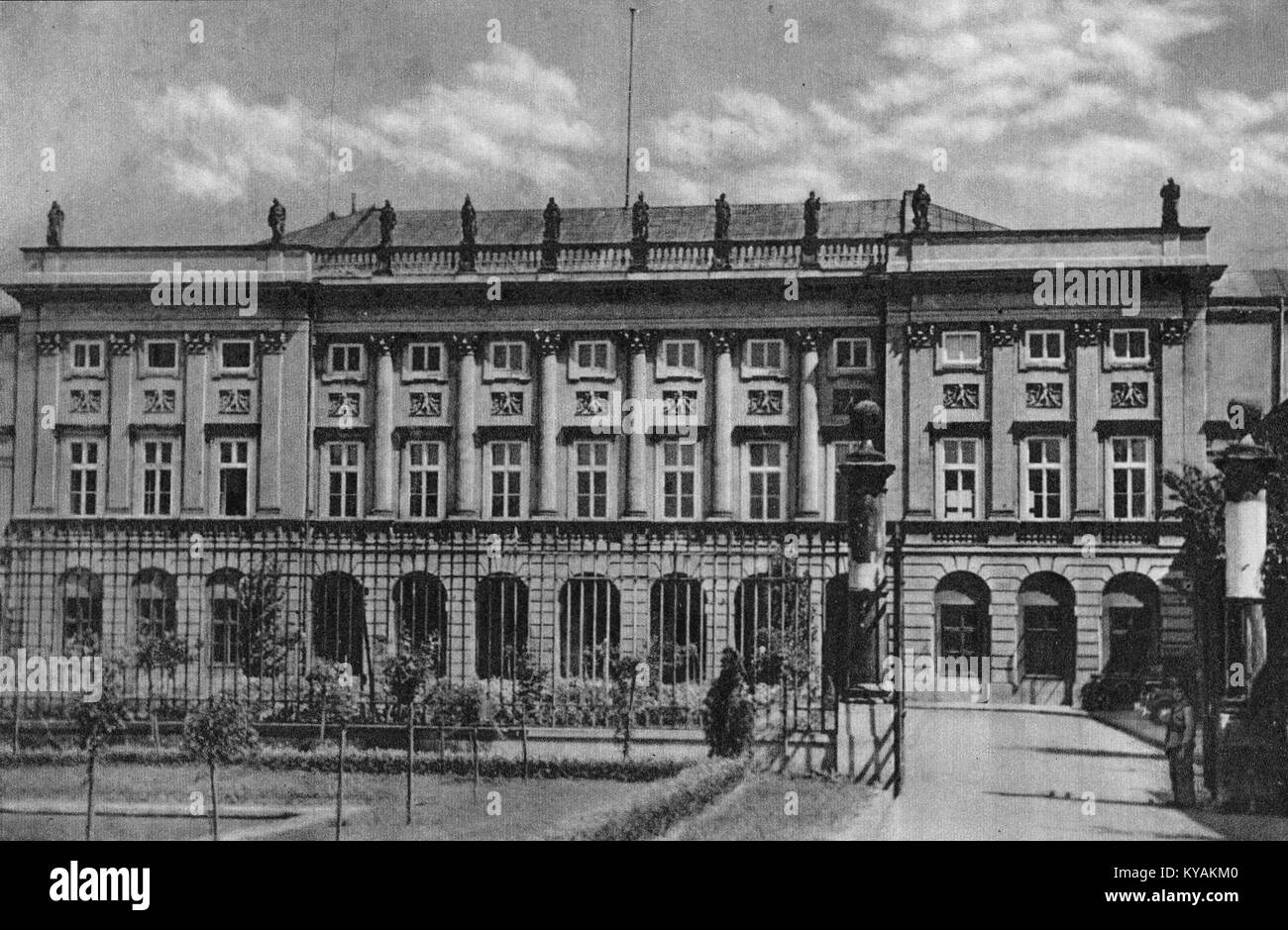 Le Palais du Conseil des ministres, aujourd'hui Palais présidentiel de Varsovie, en Pologne, photographié dans les années 1930, présente l'architecture gouvernementale et l'importance historique. Banque D'Images
