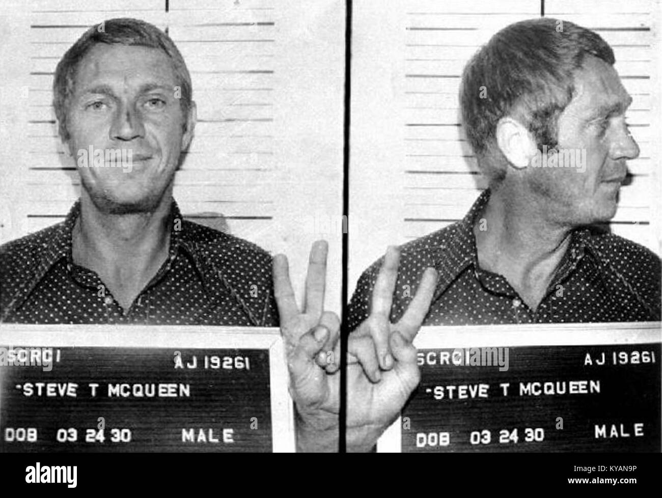 Steve McQueen (1930-1980) est un acteur américain connu pour ses rôles dans des films tels que 'Bullitt' (1968) et 'The Great Escape' (1963), reconnu pour son personnage cool et ses performances d'action. Banque D'Images