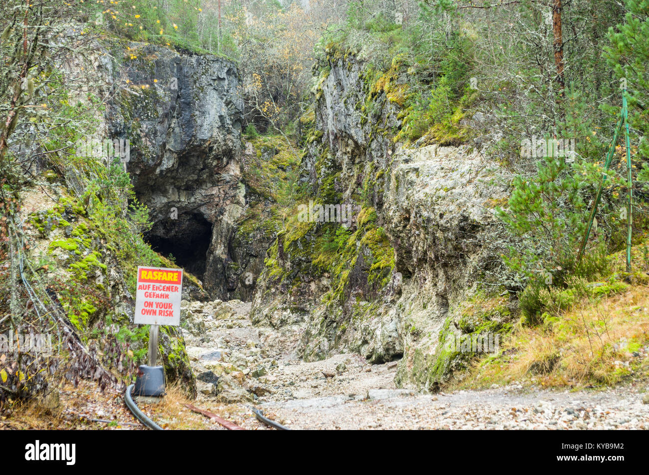 Mine à ciel ouvert de pierres précieuses à la retraite à Evje Mineralsti Landsverk 1- ouverture principale de la mine. Ici vous pouvez acheter un billet, louer un marteau, et chercher les pierres précieuses. Banque D'Images